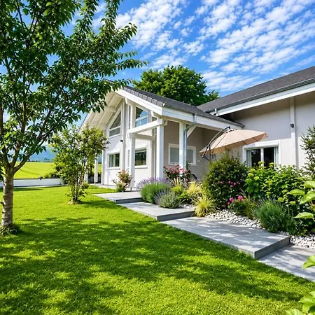 Chalet Modern Next To Geneva Divonne-les-Bains