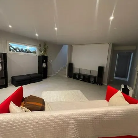 Chalet Modern Next To Geneva